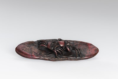Lot 1544 - A SIGNED BRONZE OKIMONO OF CRABS