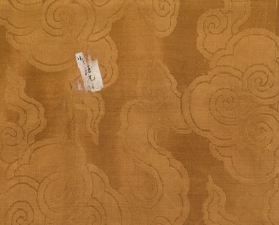Lot 313 - A LARGE KESI ‘100 BUTTERFLIES’ SILK PANEL, QING DYNASTY