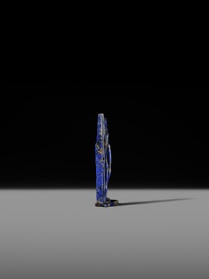 Lot 59 - A RARE LAPIS LAZULI FIGURE OF ISIS, LATE PERIOD, 664-332 BC