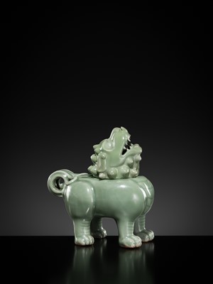 Lot 508 - A RARE LONGQUAN CELADON ‘LUDUAN’ CENSER AND COVER, LATE MING DYNASTY