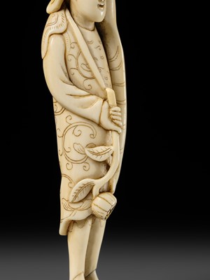 Lot 108 - A REMARKABLE TALL IVORY NETSUKE OF A YOUTHFUL CHINESE FIGURE