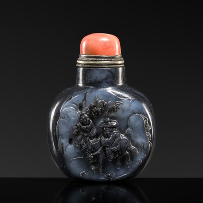 Lot 466 - A GILT-INSCRIBED BLACK AND GRAY JADE ‘MENG HAORAN’ SNUFF BOTTLE, SUZHOU SCHOOL, 18TH-19TH CENTURY