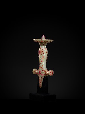 Lot 217 - A MUGHAL GEM-SET JADE TALWAR HILT, NORTH INDIA, 18TH CENTURY