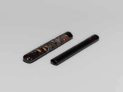 HOGYOKU: A FINE TSUIKOKU LACQUER KISERUZUTSU (PIPE CASE) WITH CRANES