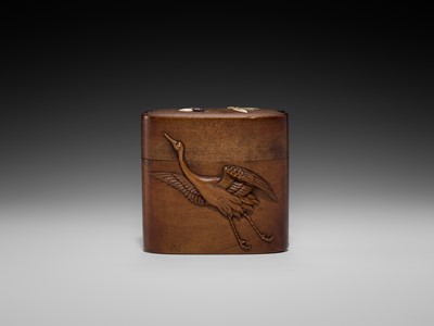 Lot 60 - A FINE INLAID WOOD TONKOTSU WITH A SPARROW, CRANE AND INSECTS, STYLE OF HASEGAWA IKKO