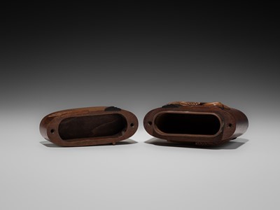 Lot 60 - A FINE INLAID WOOD TONKOTSU WITH A SPARROW, CRANE AND INSECTS, STYLE OF HASEGAWA IKKO
