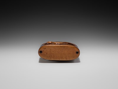 Lot 60 - A FINE INLAID WOOD TONKOTSU WITH A SPARROW, CRANE AND INSECTS, STYLE OF HASEGAWA IKKO