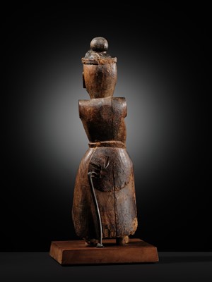 Lot 78 - A HINOKI WOOD FIGURE OF A GUARDIAN KING, HEIAN PERIOD