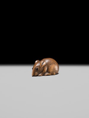 Lot 140 - A FINE KYOTO SCHOOL WOOD NETSUKE OF A RAT