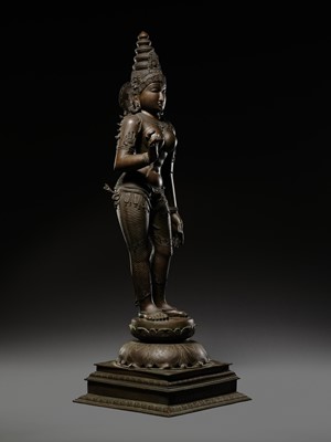 Lot 212 - A LARGE (152 CM) AND MASSIVE BRONZE TEMPLE FIGURE OF PARVATI, SOUTH INDIA, 19TH-FIRST HALF OF 20TH CENTURY