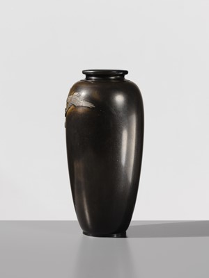 Lot 26 - KAZUYOSHI FOR THE NOGAWA COMPANY: A LARGE INLAID BRONZE VASE WITH GEESE AND FULL MOON