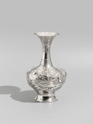 Lot 28 - MITSUHISA: A SILVER ‘DRAGON’ VASE