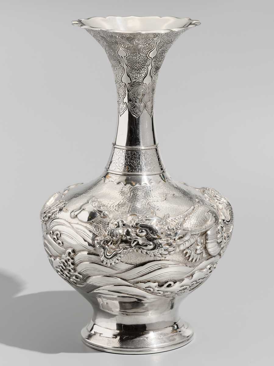 Lot 28 - MITSUHISA: A SILVER ‘DRAGON’ VASE