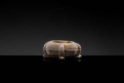 Lot 30 - A CARVED ZOOMORPHIC STEATITE BOWL, FIVE DYNASTIES PERIOD