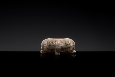 Lot 30 - A CARVED ZOOMORPHIC STEATITE BOWL, FIVE DYNASTIES PERIOD