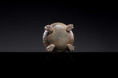 Lot 30 - A CARVED ZOOMORPHIC STEATITE BOWL, FIVE DYNASTIES PERIOD