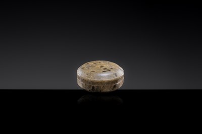 Lot 31 - A SMALL STEATITE PASTE BOX AND COVER, TANG DYNASTY