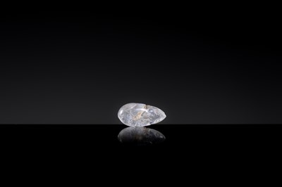Lot 27 - A FINE ROCK CRYSTAL MOUSE PENDANT, LIAO DYNASTY