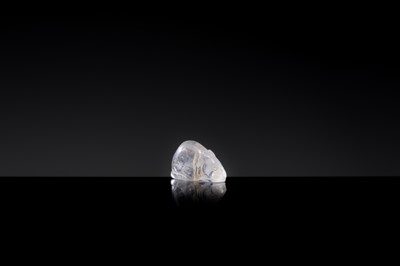 Lot 27 - A FINE ROCK CRYSTAL MOUSE PENDANT, LIAO DYNASTY