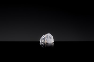 Lot 27 - A FINE ROCK CRYSTAL MOUSE PENDANT, LIAO DYNASTY