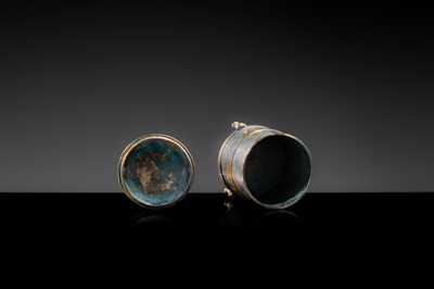 Lot 3 - A GILDED AND SILVERED BRONZE BOX AND COVER, LIAN, HAN DYNASTY