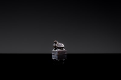 TWO FIGURATIVE BRONZE SEALS, WESTERN HAN TO WESTERN JIN DYNASTY