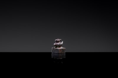 TWO FIGURATIVE BRONZE SEALS, WESTERN HAN TO WESTERN JIN DYNASTY