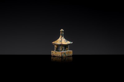 Lot 8 - A GILT-BRONZE ‘PAVILION’ SEAL, THREE KINGDOMS PERIOD- SUI DYNASTY