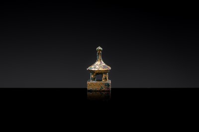 Lot 8 - A GILT-BRONZE ‘PAVILION’ SEAL, THREE KINGDOMS PERIOD- SUI DYNASTY