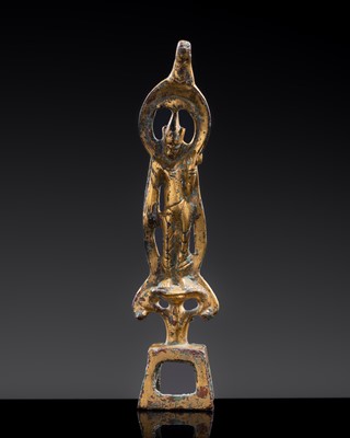 Lot 14 - A SMALL GILT-BRONZE FIGURE OF A BODHISATTVA, TANG DYNASTY