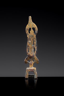 Lot 14 - A SMALL GILT-BRONZE FIGURE OF A BODHISATTVA, TANG DYNASTY