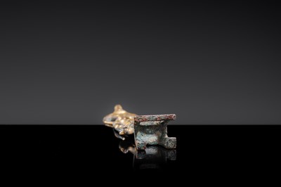 Lot 14 - A SMALL GILT-BRONZE FIGURE OF A BODHISATTVA, TANG DYNASTY