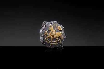 Lot 13 - A MINIATURE PARCEL-GILT SILVER ‘WINGED DEER’ BOX AND COVER, TANG DYNASTY