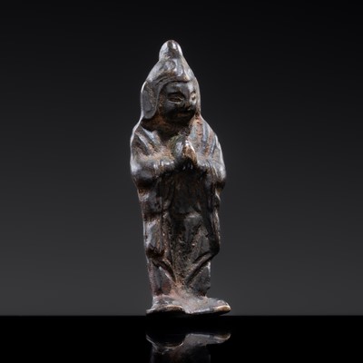 Lot 15 - A SMALL BRONZE FIGURE OF AN ADORANT, LATE TANG TO SONG DYNASTY