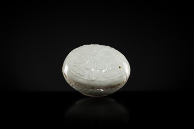 Lot 53 - A PORCELAIN ‘LOTUS’ BOX AND COVER, LIAO OR SONG DYNASTY