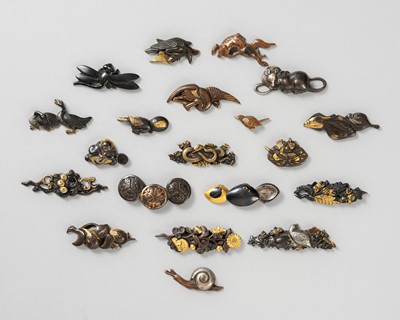 Lot 1309 - A LOT WITH TWENTY MIXED-METAL MENUKI