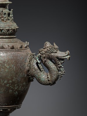 Lot 680 - A BRONZE HOLY WATER VESSEL, KAMANDALU, EAST JAVA, 13TH-14TH CENTURY