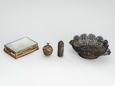 Lot 1017 - A GILT COPPER TOBACCO BOX AND THREE SMALL FILIGREE VESSELS, LATE QING DYNASTY