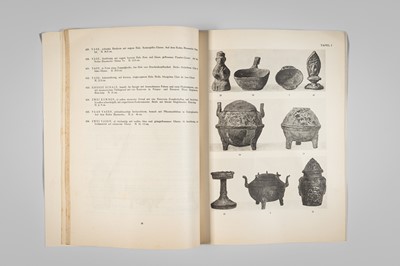 Lot 829 - A GROUP OF 25 AUCTION CATALOGS AND BOOKS ON EAST ASIAN ART