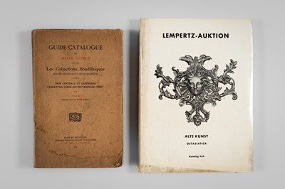 Lot 829 - A GROUP OF 25 AUCTION CATALOGS AND BOOKS ON EAST ASIAN ART