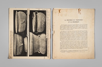 Lot 829 - A GROUP OF 25 AUCTION CATALOGS AND BOOKS ON EAST ASIAN ART