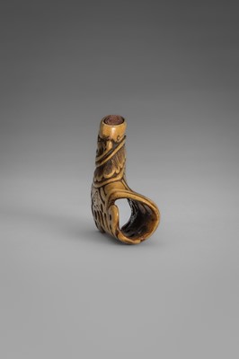 Lot 459 - A FINE ANTLER ‘SILK SEAL’ NETSUKE OF A FOREIGNER