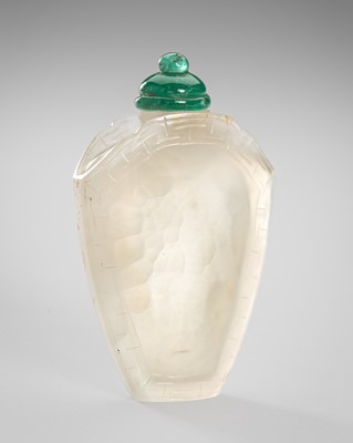 Lot 1057 - A FINE AGATE SNUFF BOTTLE, c. 1900s