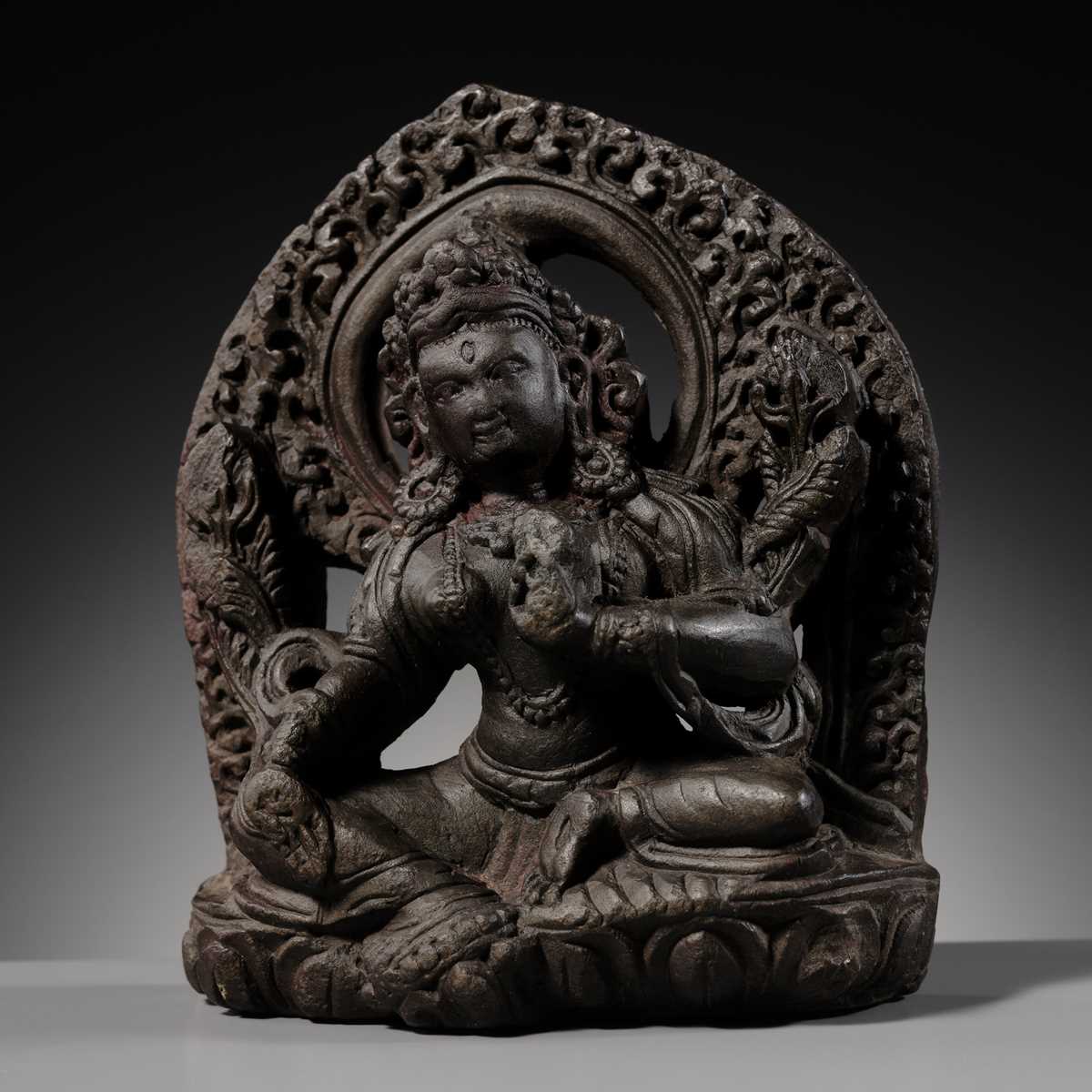 Lot 7 - A BLACK STONE STELE OF TARA, CIRCA 14TH CENTURY
