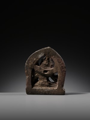 Lot 7 - A BLACK STONE STELE OF TARA, CIRCA 14TH CENTURY
