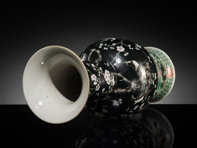 A LARGE FAMILLE NOIRE ‘MAGPIES AND PRUNUS’ PHOENIX TAIL PALACE VASE, YENYEN, 19TH CENTURY