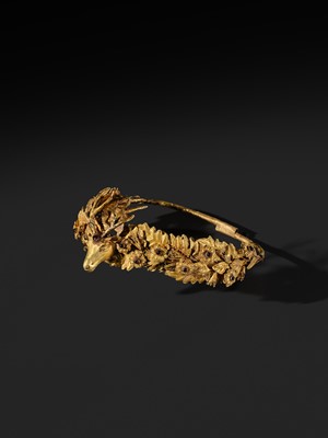 Lot 84 - A RARE GEMSTONE-SET GOLD WREATH WITH A STAG’S HEAD, HELLENISTIC PERIOD