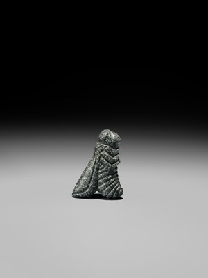 Lot 33 - A VERY RARE GRANITE AMULET OF A BEE, LATE PERIOD