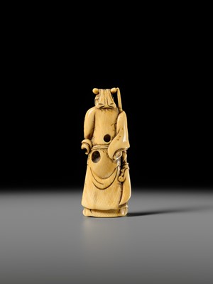 Lot 106 - A LARGE AND SUPERB IVORY NETSUKE OF KAN’U