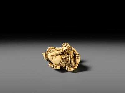 Lot 271 - GYOKKOSAI: A SUPERB IVORY NETSUKE OF THREE ONI AT SETSUBUN